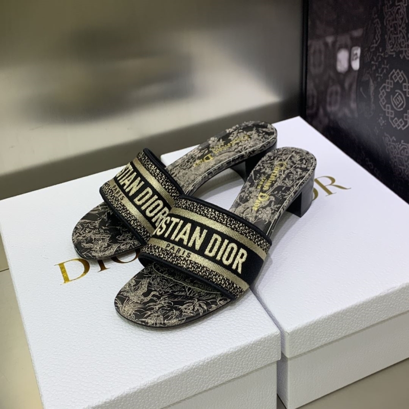 ch**an D*or slippers
